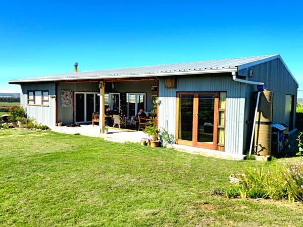 11.5 ha Smallholding