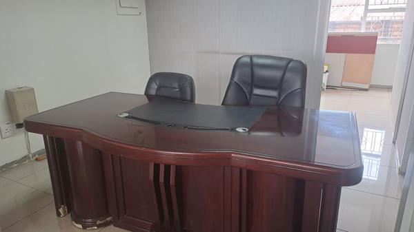 104 m² Commercial space