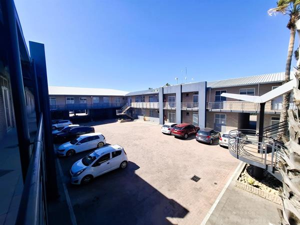 100  m² Commercial space