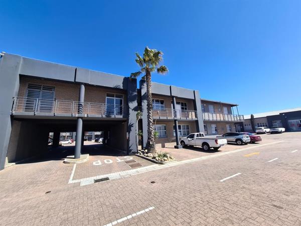 100  m² Commercial space