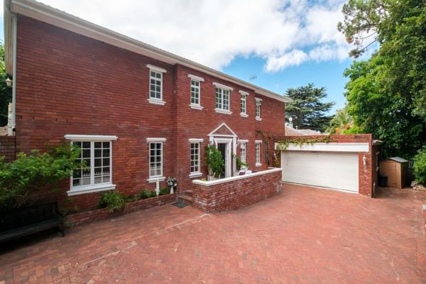 6 Bedroom House