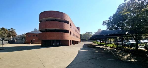 3 229 m² Commercial space