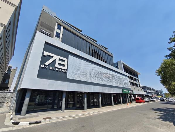 115  m² Commercial space