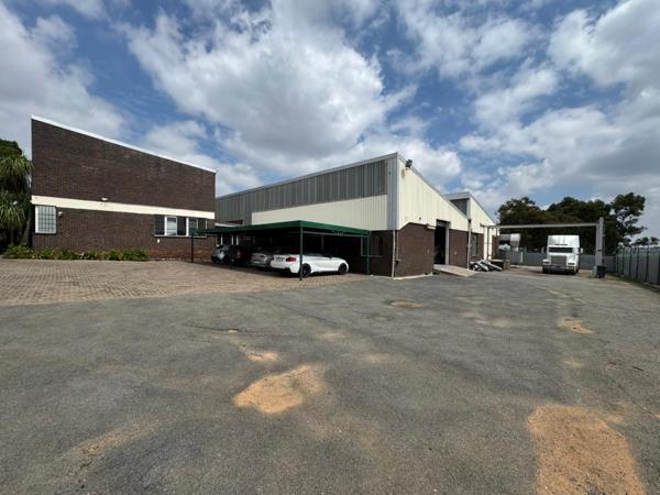 1 200  m² Industrial space