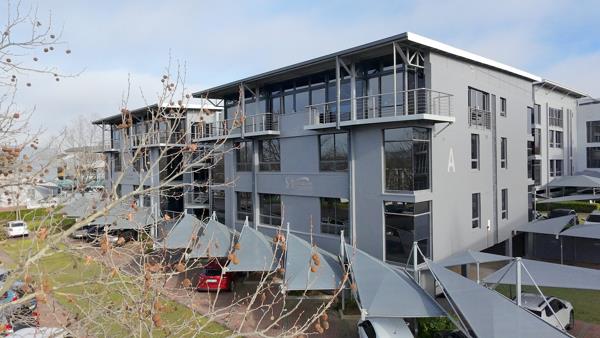 149  m² Commercial space