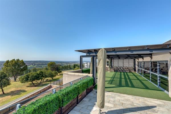 3 302  m² Office Space