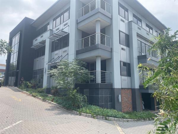 1 660  m² Office Space