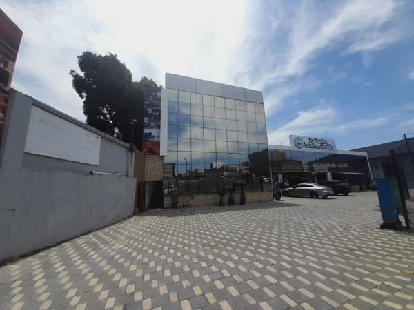 2 000 m² Commercial space