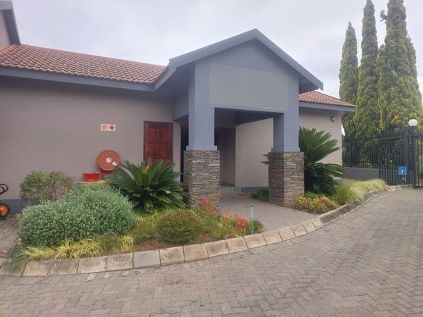 240 m² Commercial space