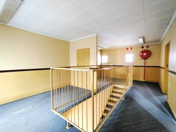 120  m² Commercial space