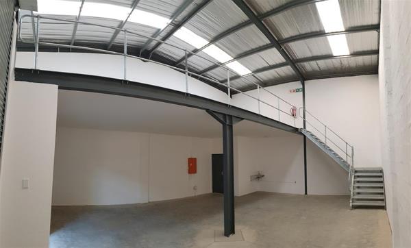 185  m² Industrial space