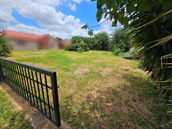 808 m² Land