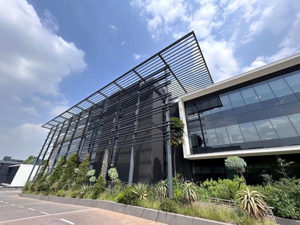 350.4 m² Commercial space