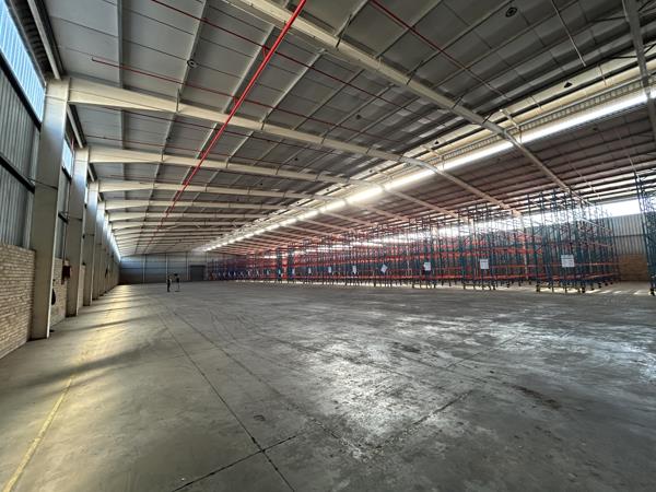 4 800  m² Industrial space