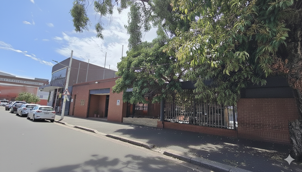 1 800 m² Commercial space