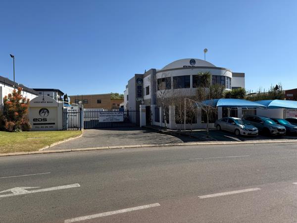 1 043  m² Industrial space