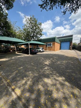 455  m² Commercial space