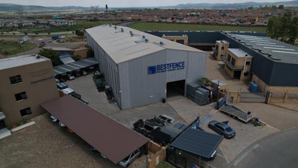 2 300  m² Industrial space