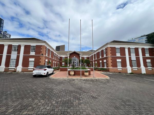 130  m² Commercial space