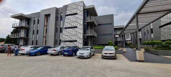 157  m² Commercial space