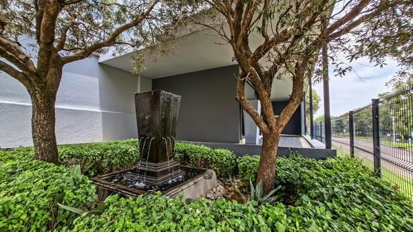 749 m² Office Space