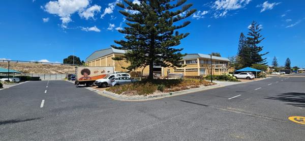 1 820  m² Industrial space