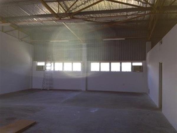 518  m² Industrial space