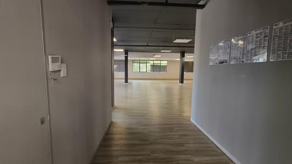 468  m² Commercial space