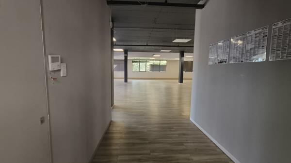 468 m² Office Space