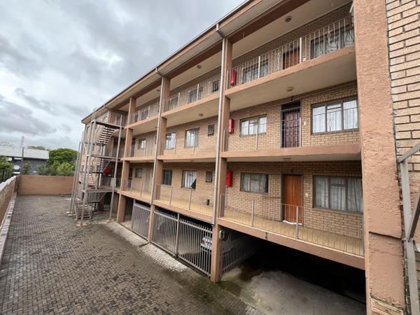 1 338  m² Commercial space