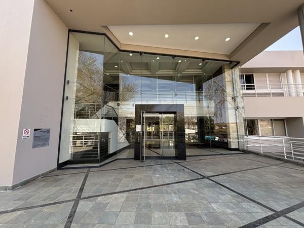 664  m² Office Space