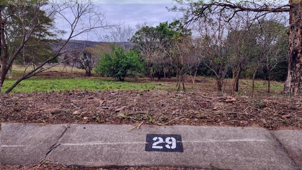 1 636 m² Land
