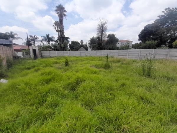 500 m² Land