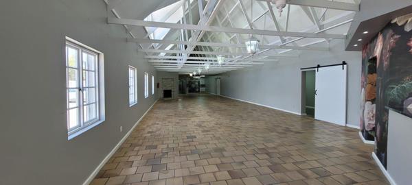 543  m² Commercial space