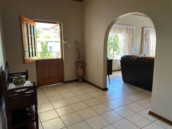 4 Bedroom House for sale in Springbok | T5362170 | Private Property