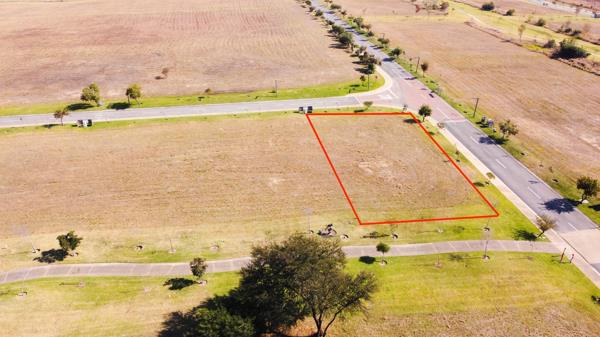 760 m² Land