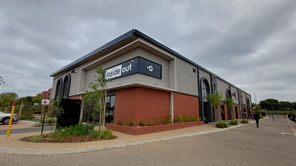 274  m² Commercial space