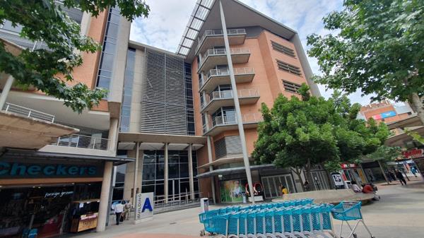 474  m² Commercial space