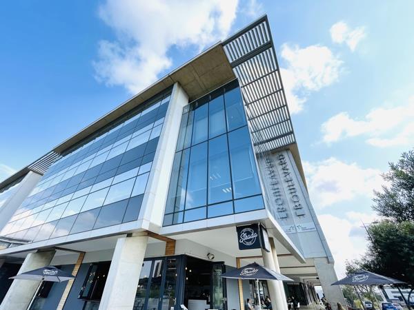 83  m² Commercial space