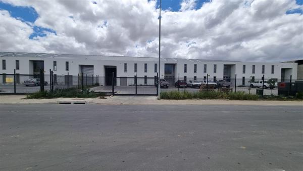 759  m² Industrial space