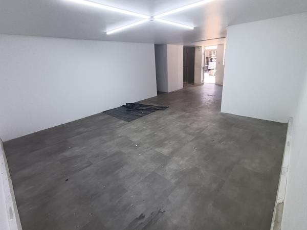 389  m² Industrial space