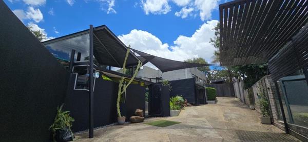 150  m² Commercial space