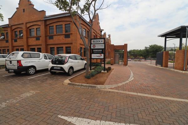 120  m² Office Space