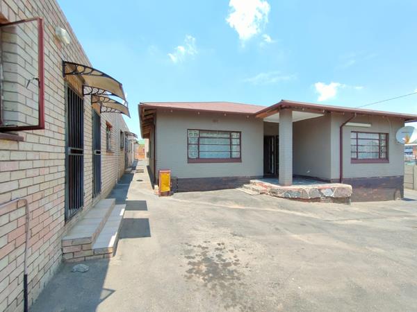 1 Bedroom House