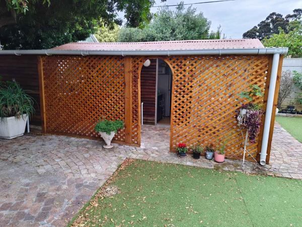 1 Bedroom Garden Cottage in Chrismar
