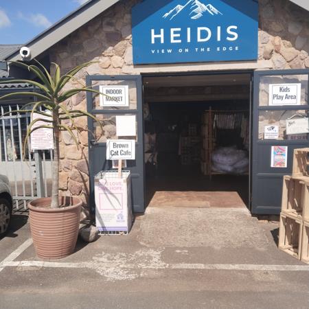 52  m² Retail Space