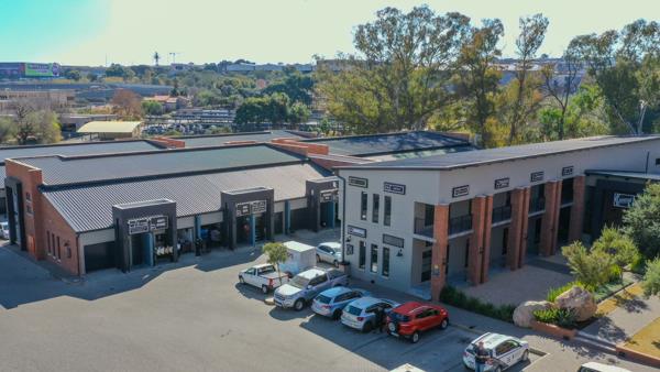 30  m² Commercial space