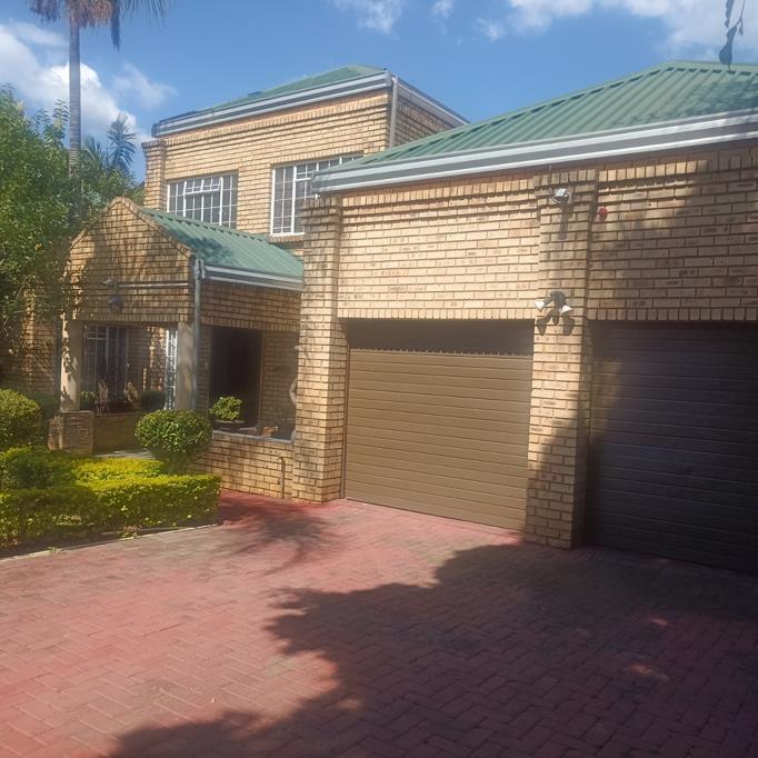 5 Bedroom House