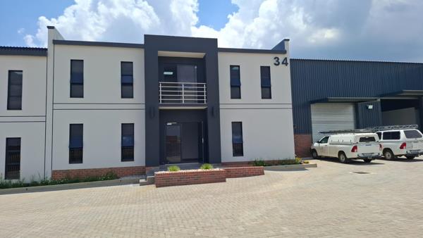 596  m² Industrial space