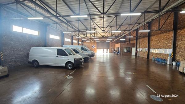 932  m² Industrial space